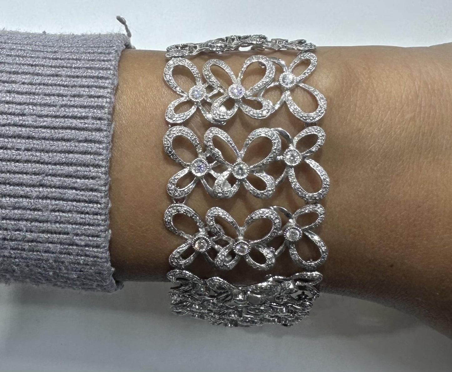 4.30 Carat Round Cut Diamonds Butterfly Links Bracelet