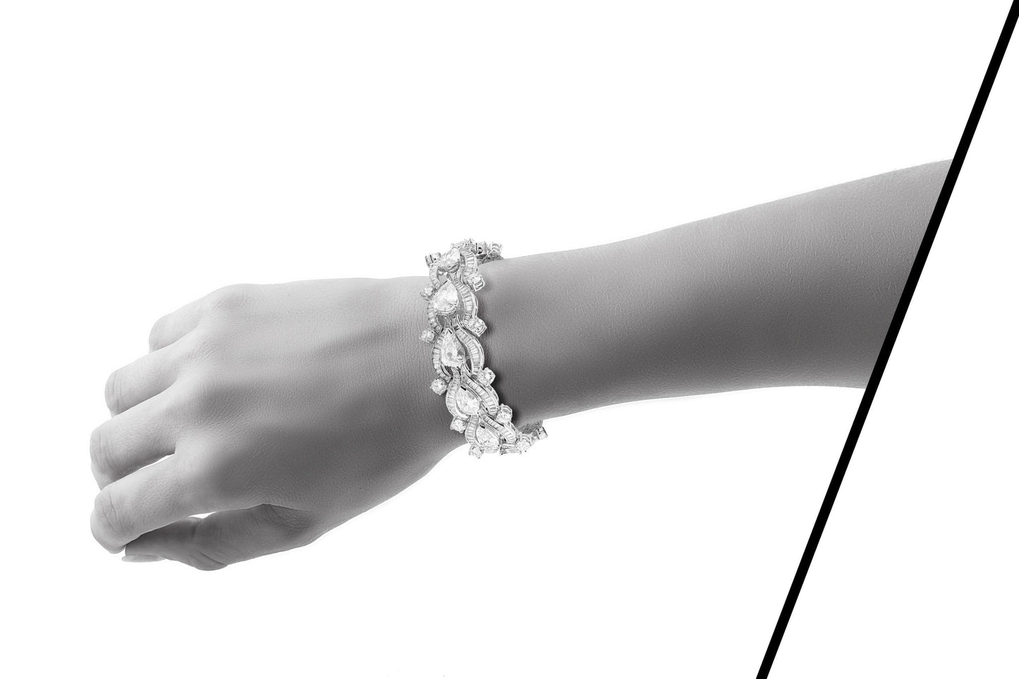 Vintage 1950s 30.00 Carat Pear, Round & Baguette Cut Diamond Bracelet