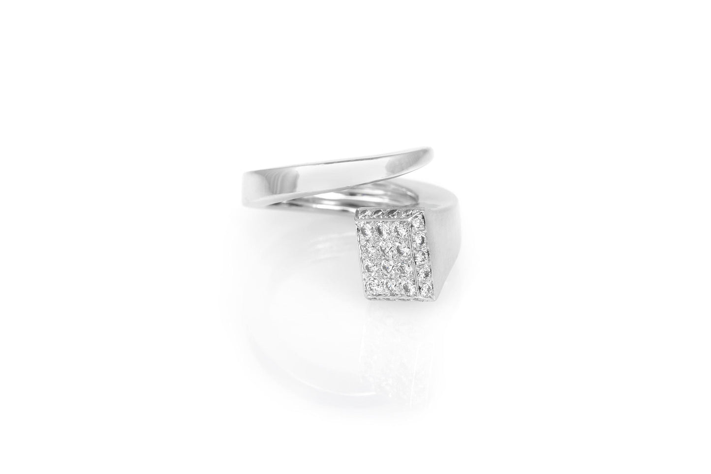Hermes Diamond White Gold Twisted Nail Ring