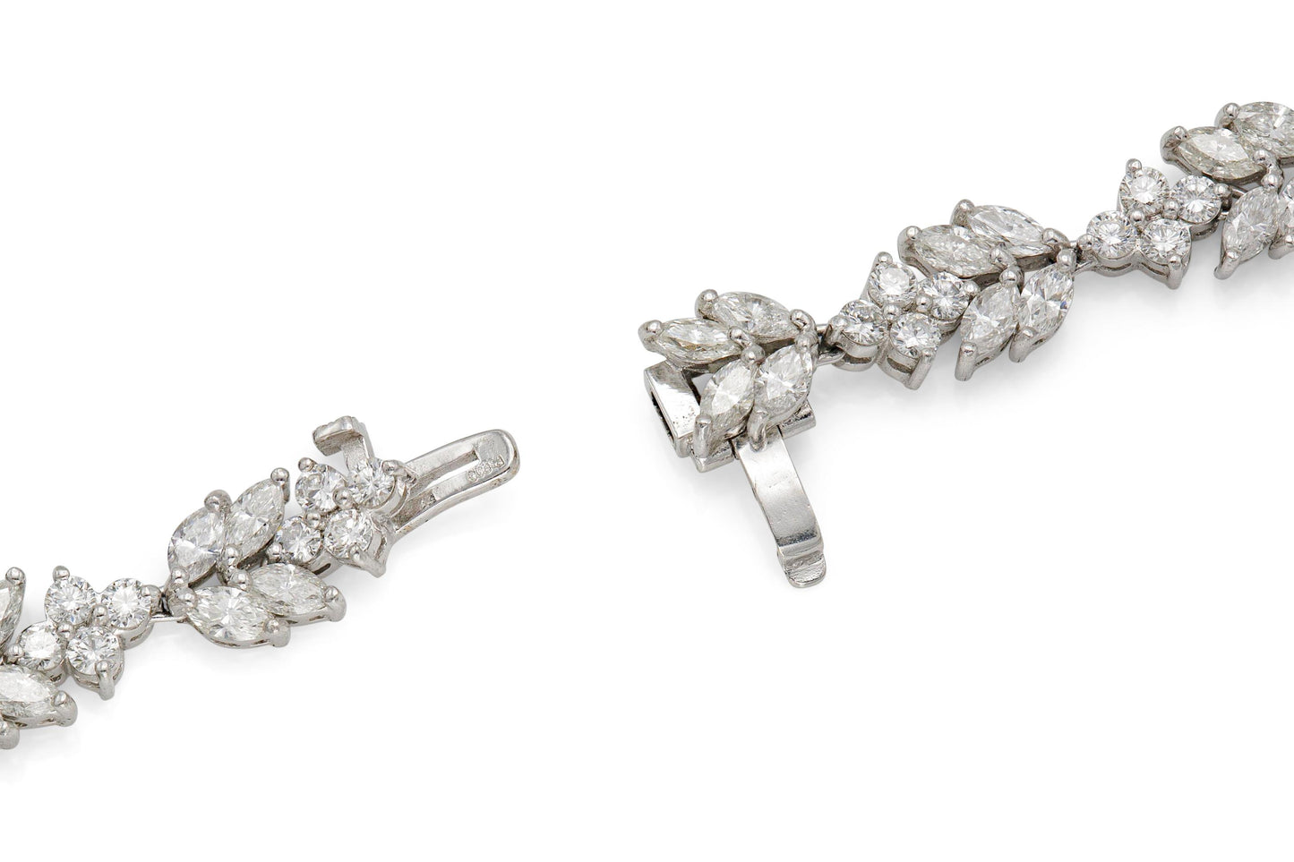 27.83 Carat Oval Cut Sapphires and 25.04 Carat Diamonds Necklace