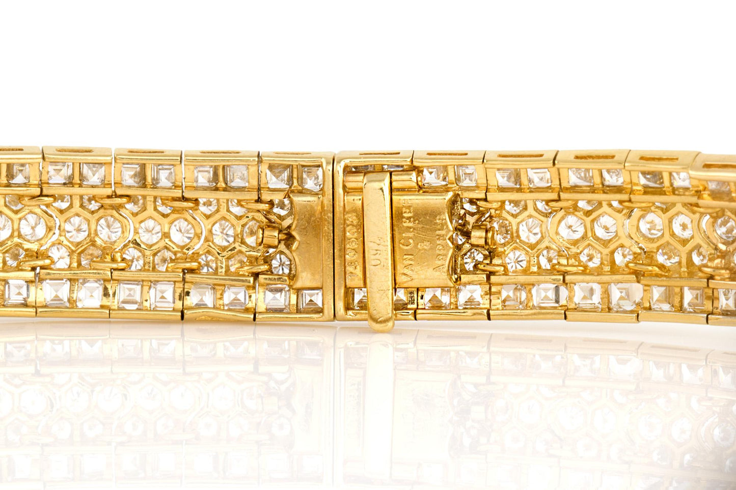Vintage 1980s Van Cleef & Arpels 69.00 Carat Diamond Collar Necklace