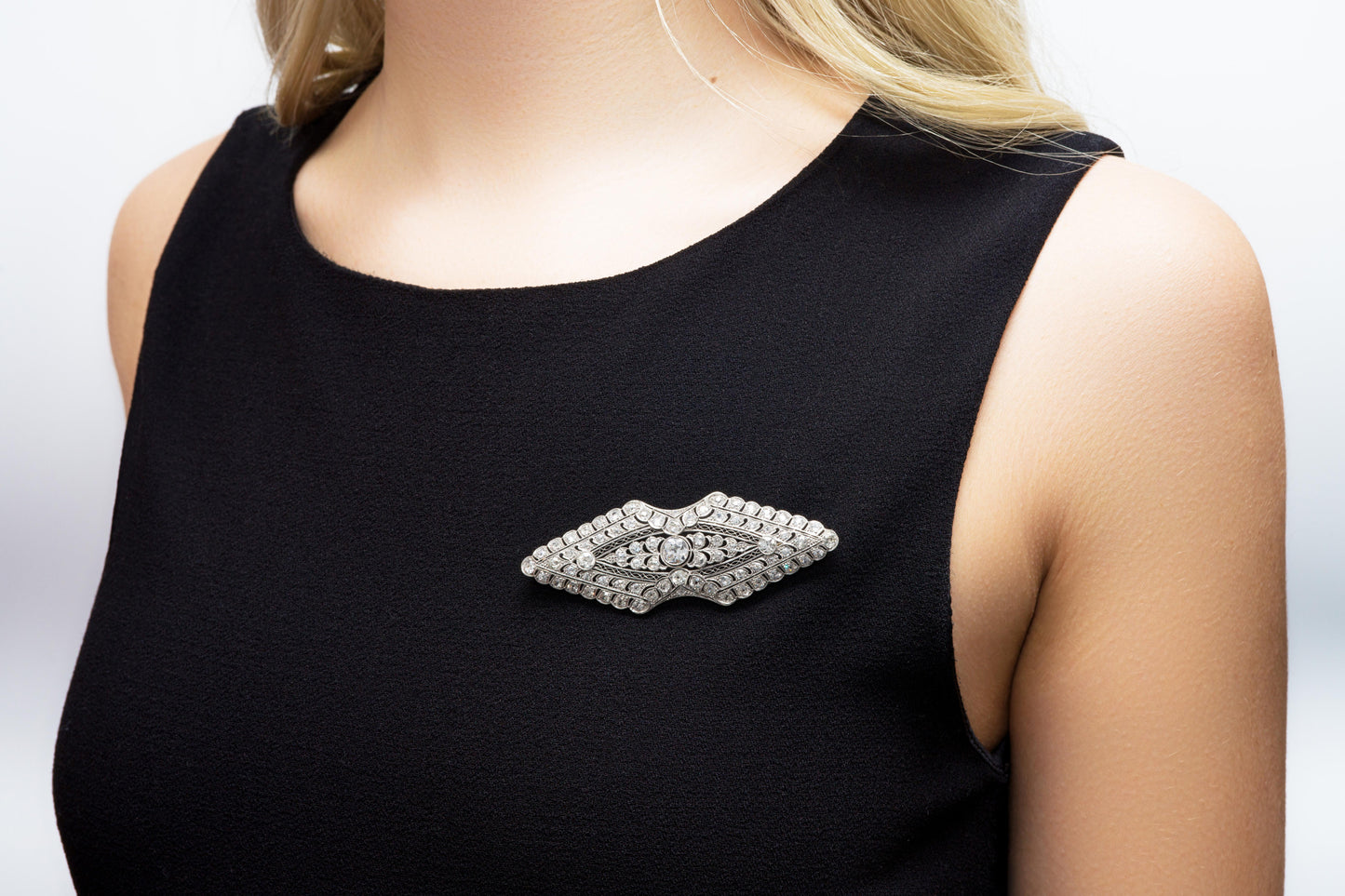 Antique Edwardian 1910s 7.00 Carat Diamond Brooch