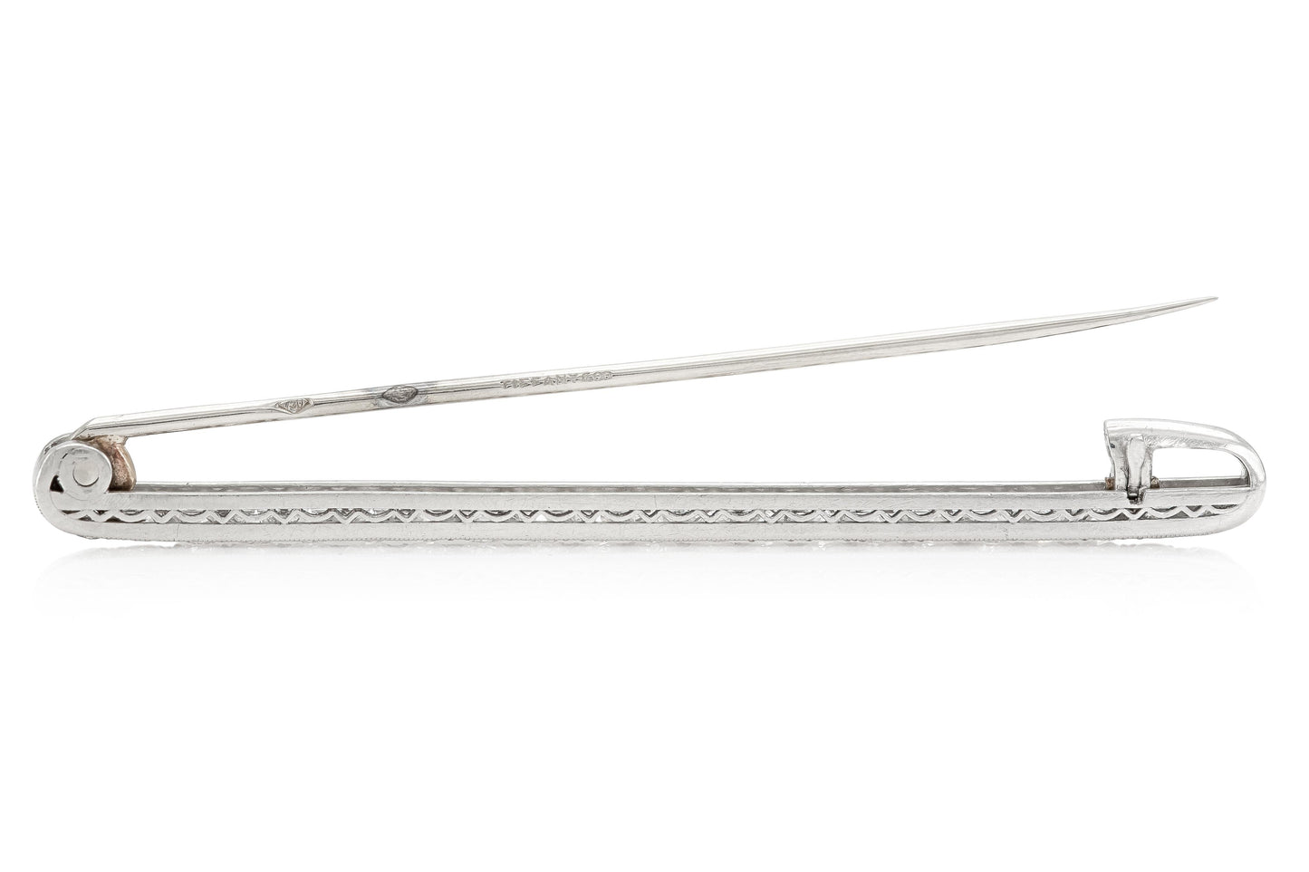 Antique Art Deco 1920s Tiffany & Co. 1.80 Carat Diamond Bar Pin