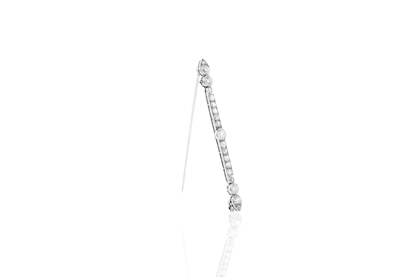 Antique Art Deco 1930s 2.20 Carat Cartier Platinum Diamond Pin