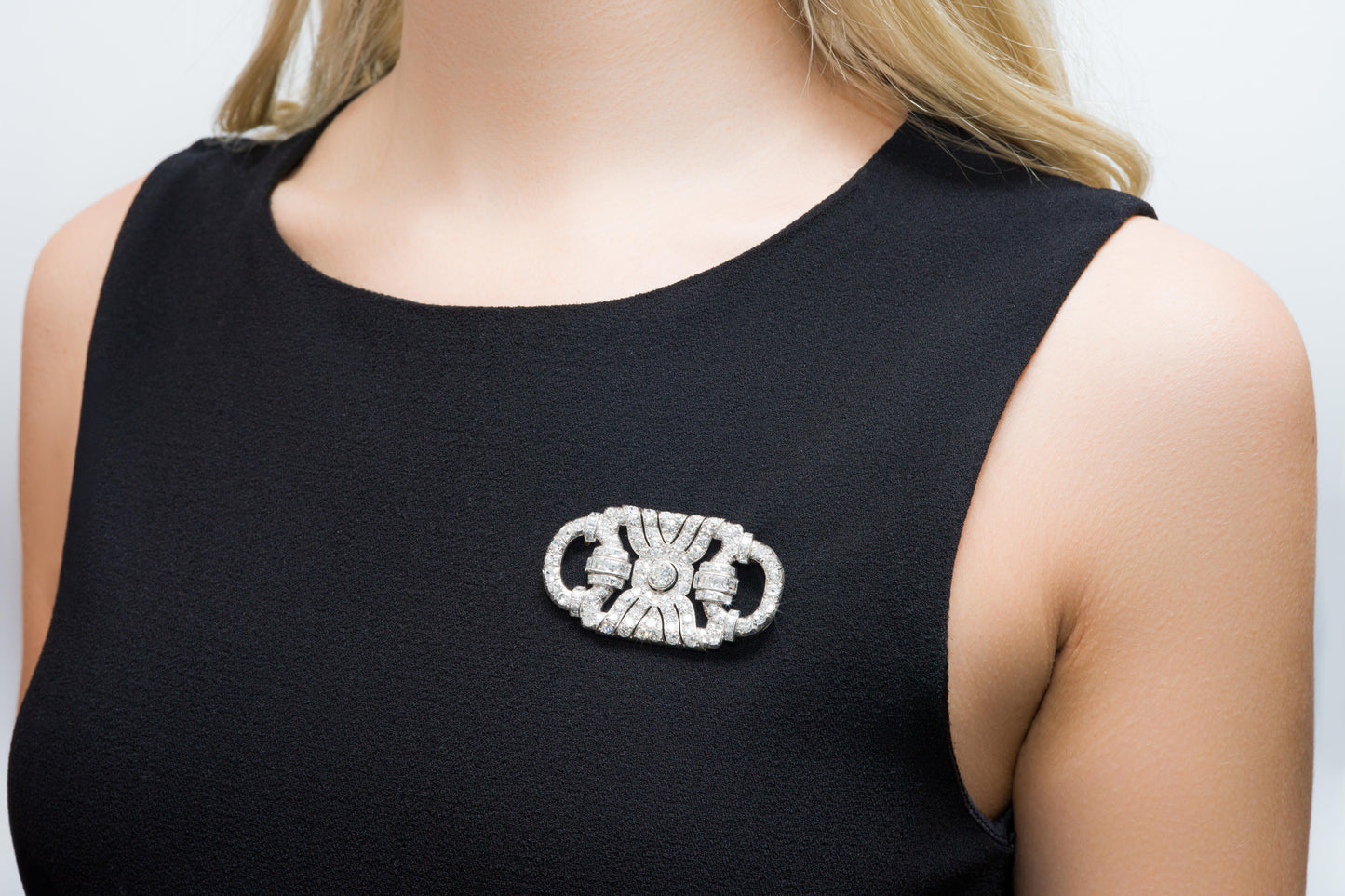 Antique Art Deco 1930s 12.80 Carat Diamond Openwork Brooch