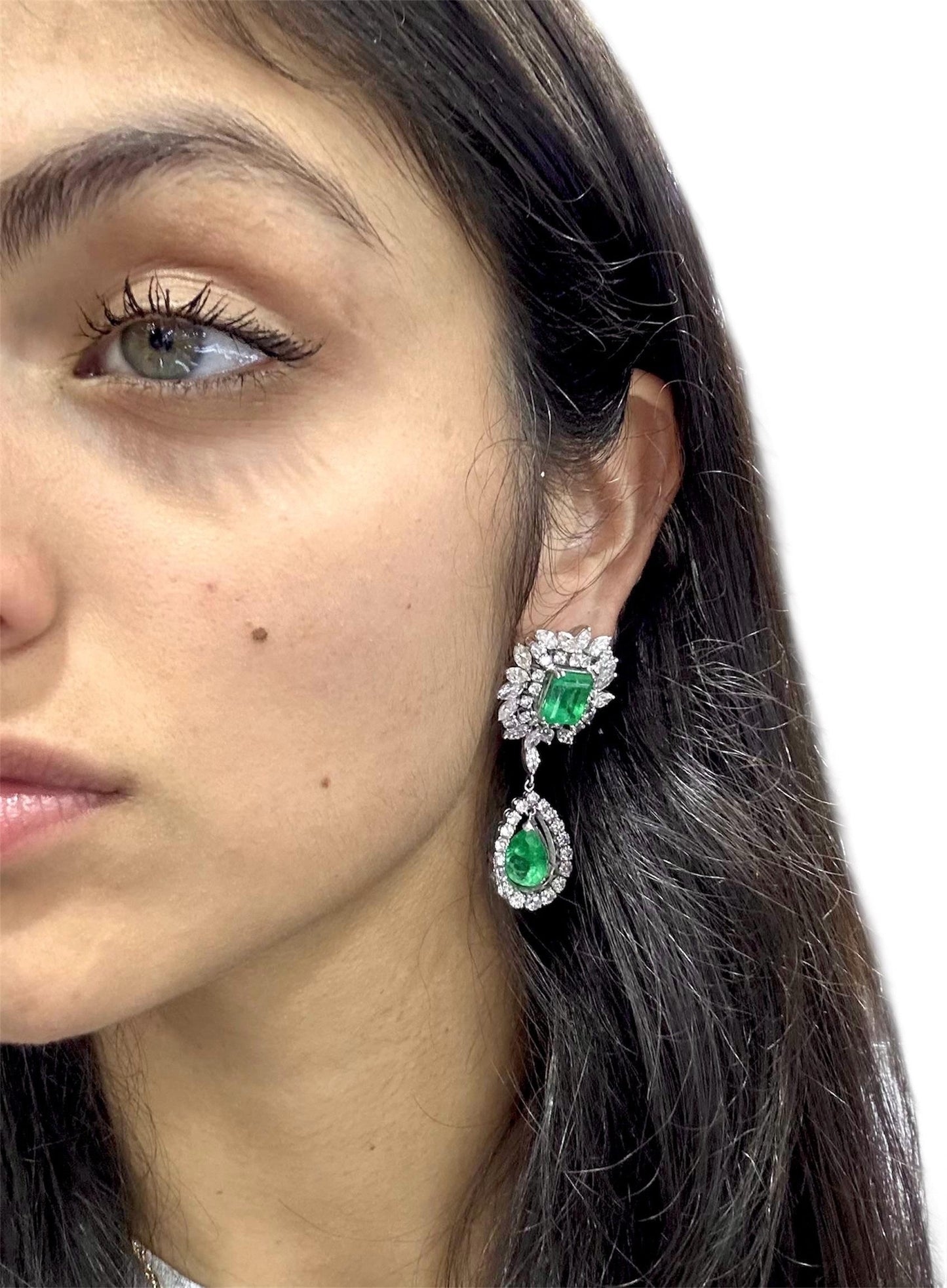 Vintage 1950s 17.00 Carat Emerald Detachable Dangle Earrings with Diamonds
