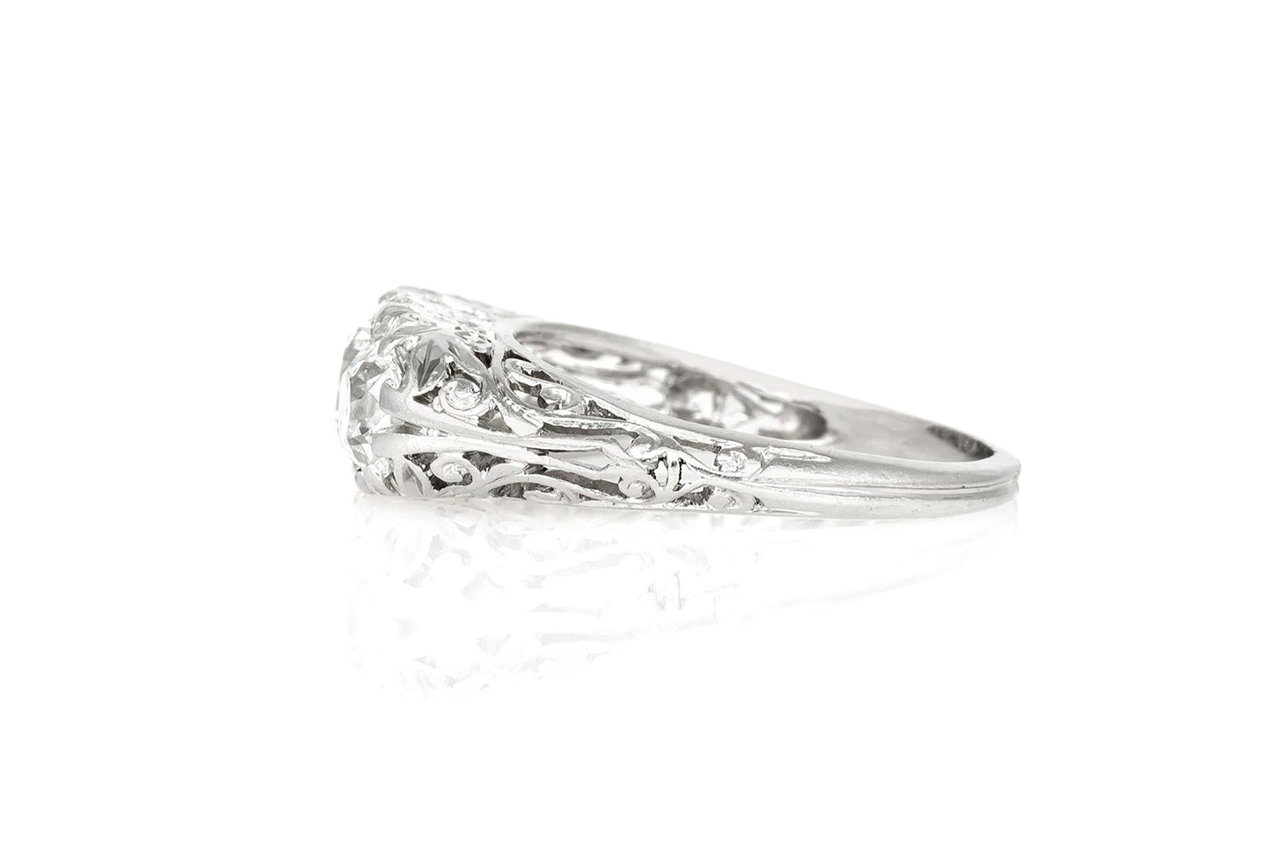 Antique Edwardian 1900s 2.00 Carat Three Stone Diamond Ring
