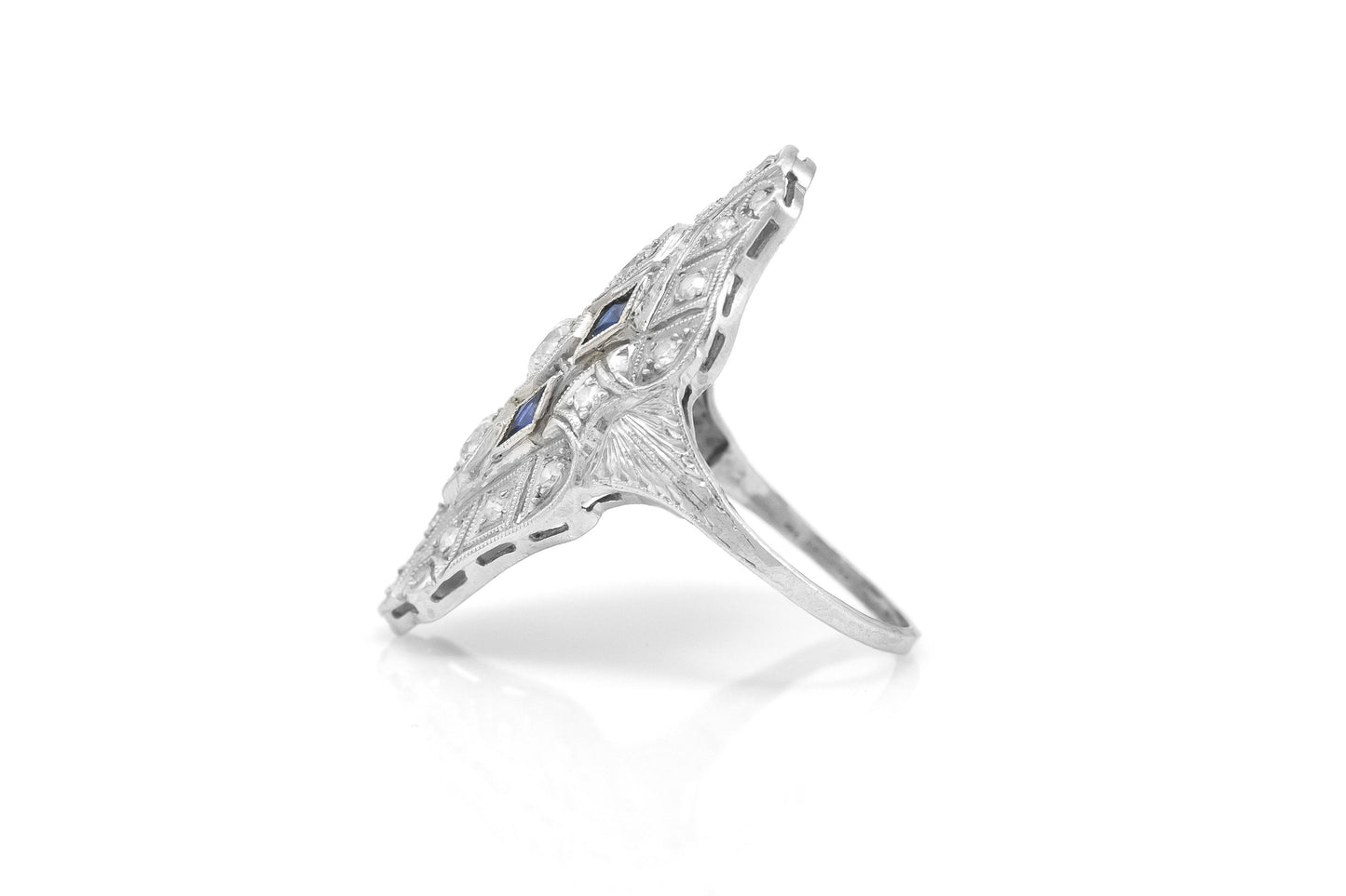 Antique Art Deco 1920s 1.50 Carat Diamond Dinner Ring with Sapphires