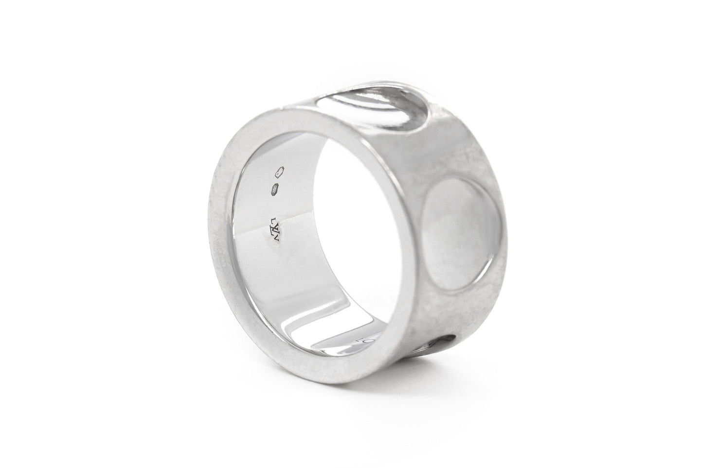Louis Vuitton Empreinte White Gold Band