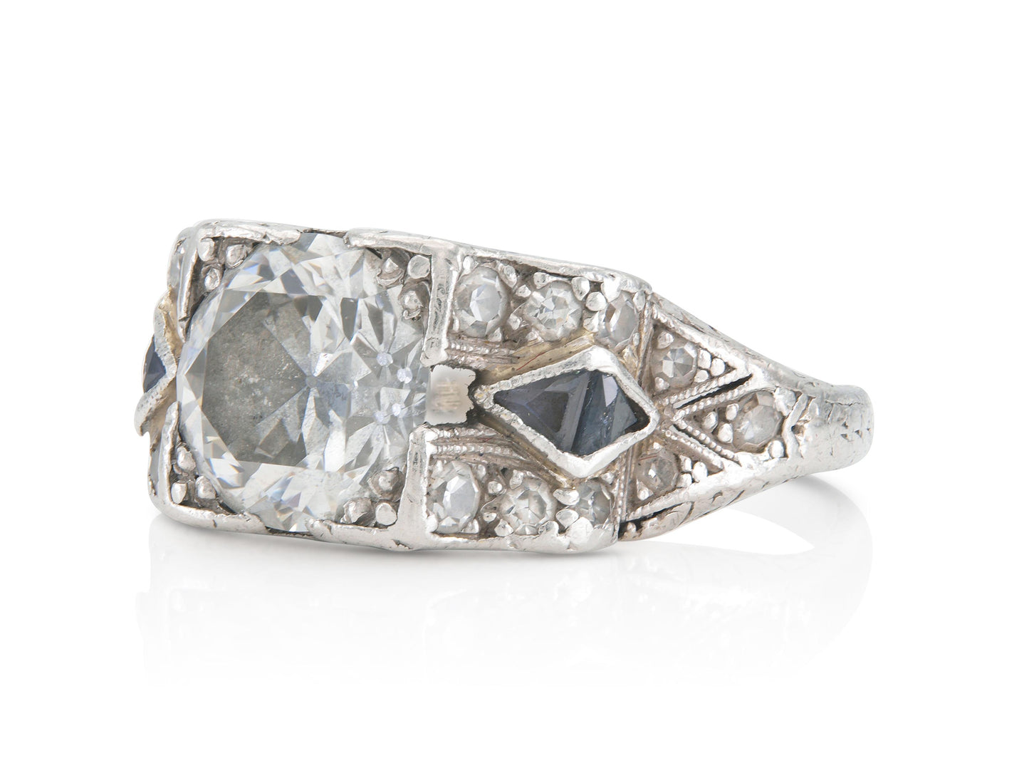 Antique Art Deco 1.62 Carat Old European Cut Diamond Engagement Ring