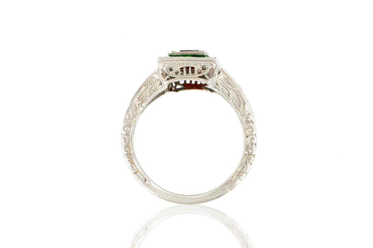 Antique Edwardian 1910s Carnelian and Emerald Dinner Ring with Diamonds