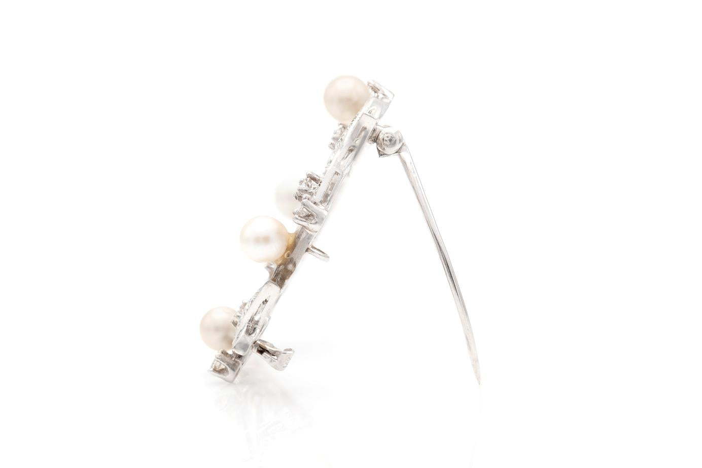 Vintage 1950s 2.00 Carat Diamond Circle Brooch with Pearls