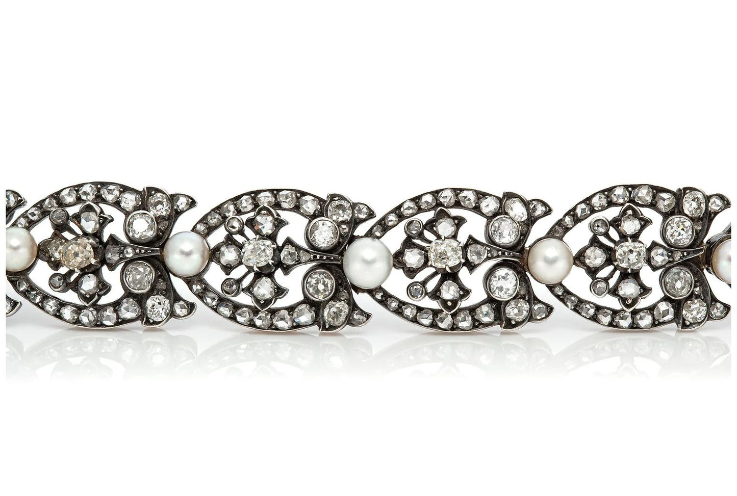 Antique Victorian 11.00 Carat Diamond and pearl Bracelet
