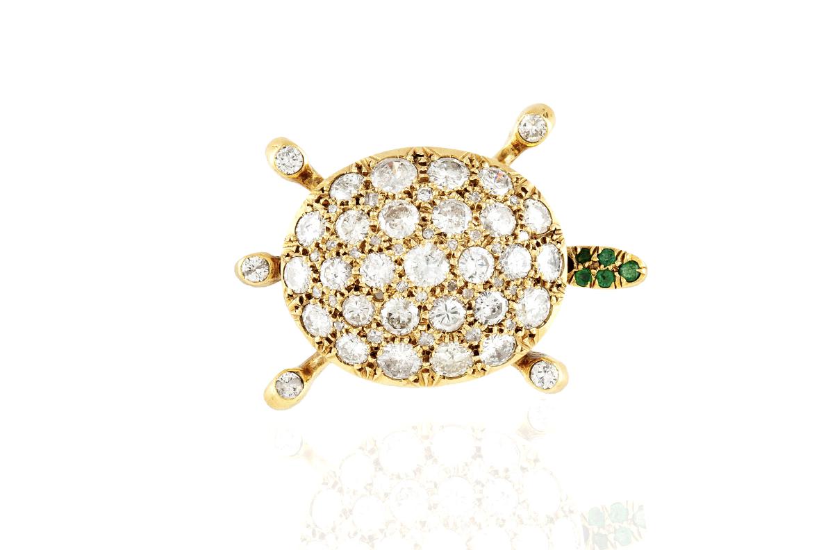 Vintage 1940s Retro 9.00 Carat Diamond Turtle Brooch with Emeralds