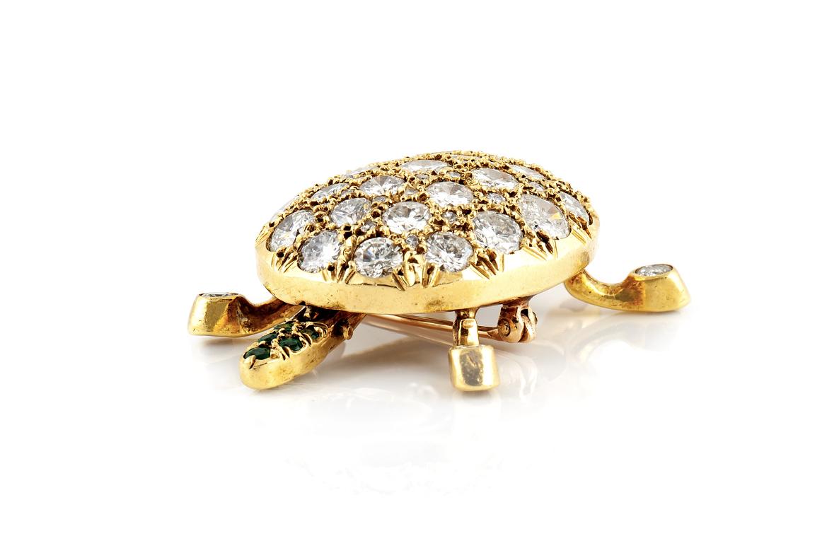Vintage 1940s Retro 9.00 Carat Diamond Turtle Brooch with Emeralds