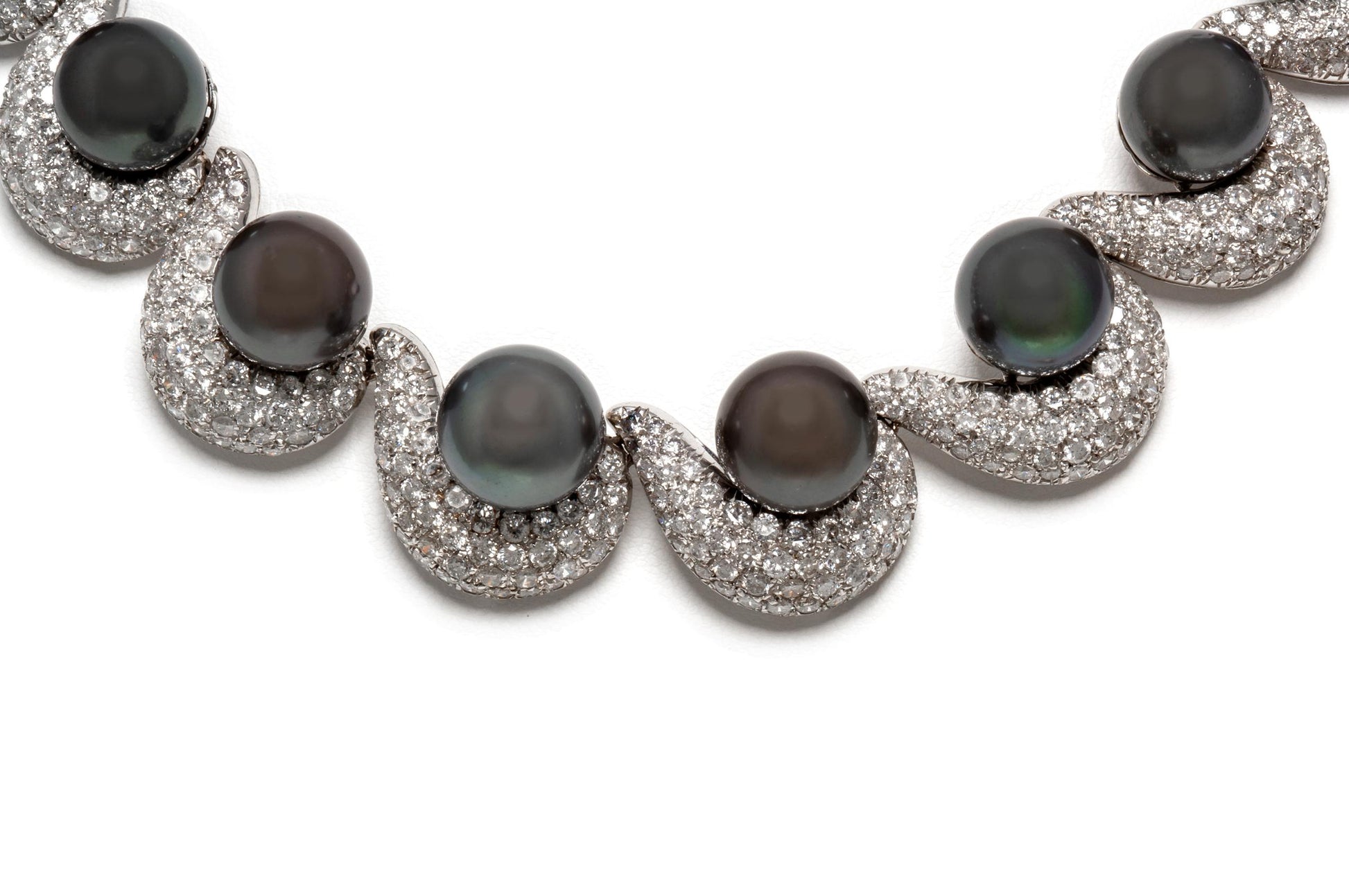 Vintage 1960s Tahitian Pearls Necklace with Diamonds