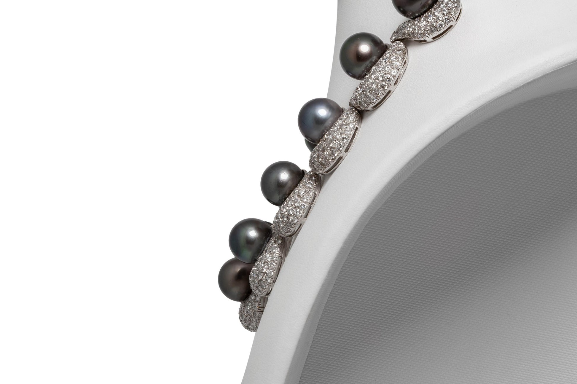 Vintage 1960s Tahitian Pearls Necklace with Diamonds