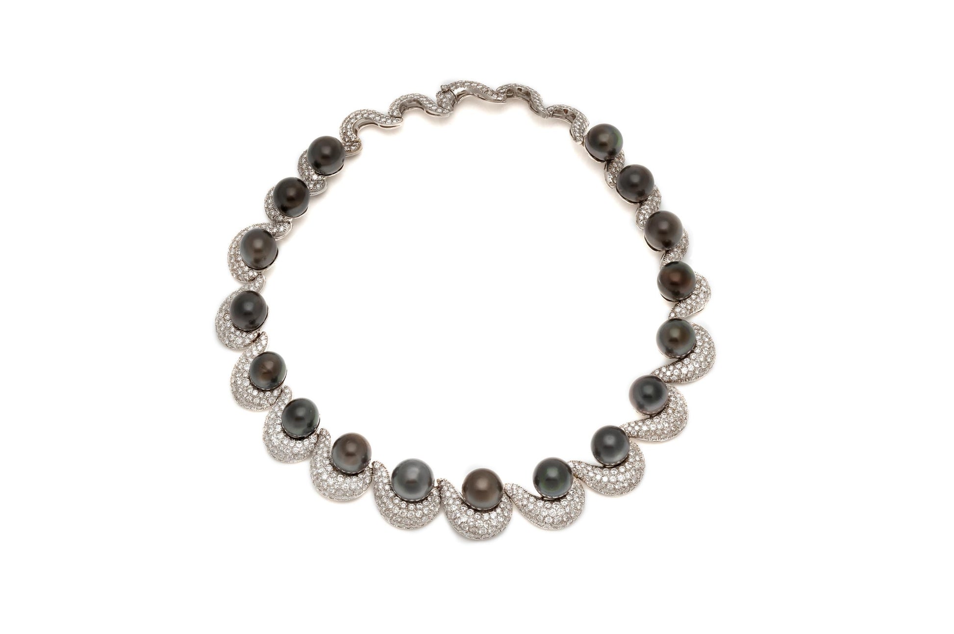 Vintage 1960s Tahitian Pearls Necklace with Diamonds