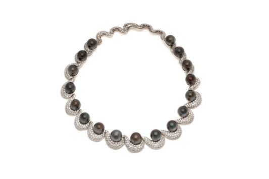 Vintage 1960s Tahitian Pearls Necklace with Diamonds