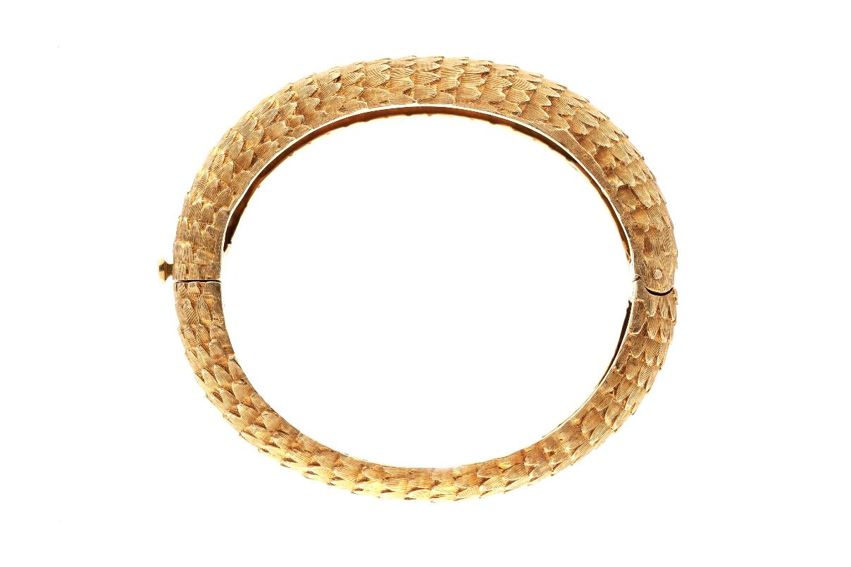 Vintage 1960s Gold Dragon Scales Hinged Bangle Bracelet
