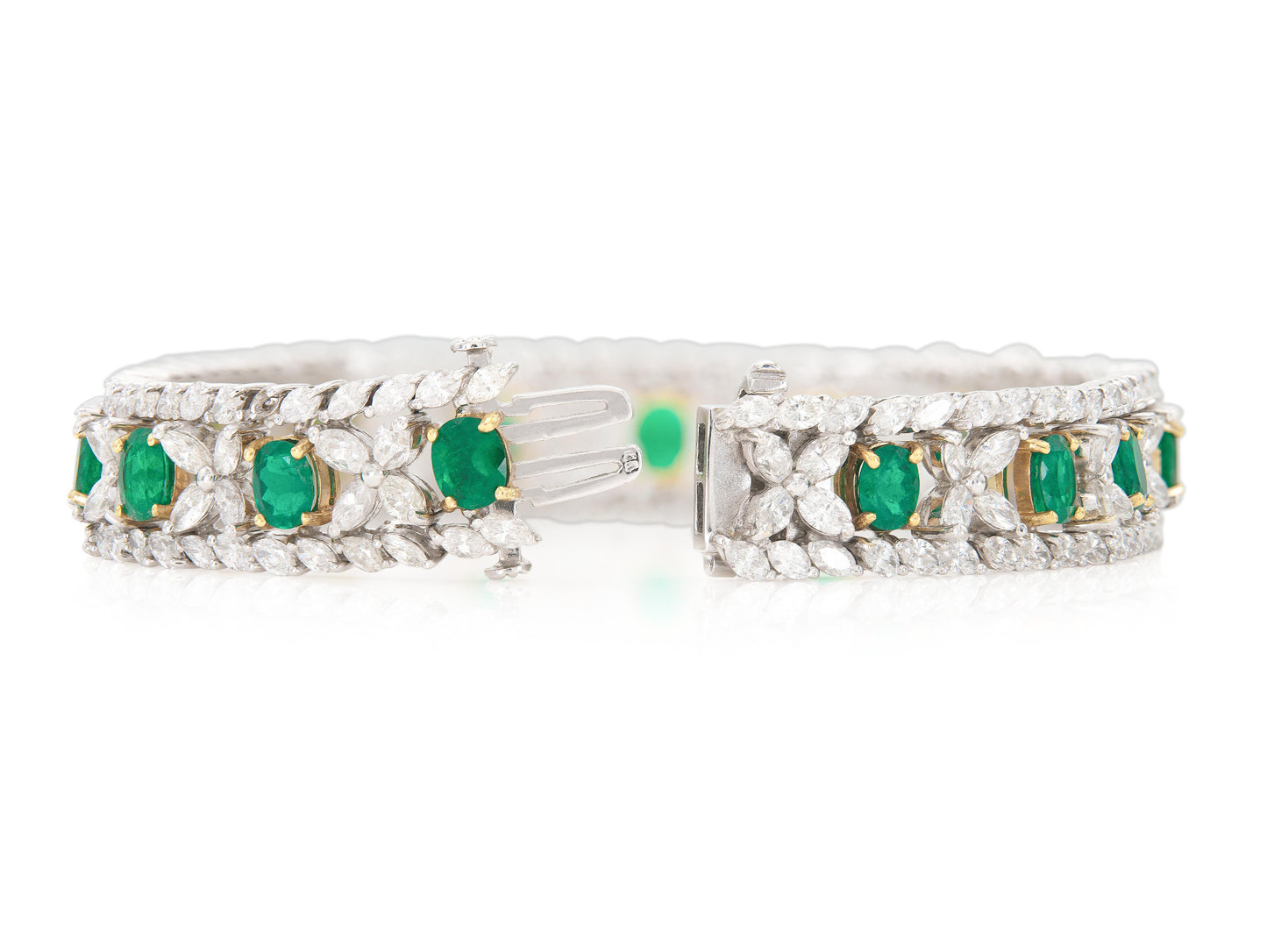7.25 Carat Emerald and 12.90 Carat Diamond Bracelet