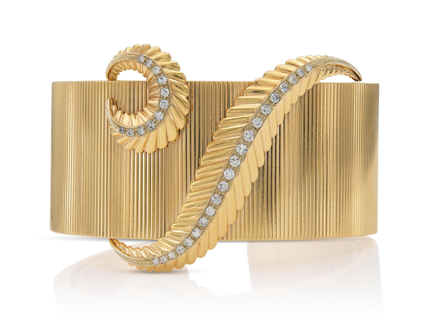 Vintage 1940s Retro Fluted Gold Feather Cuff Bracelet with Diamonds