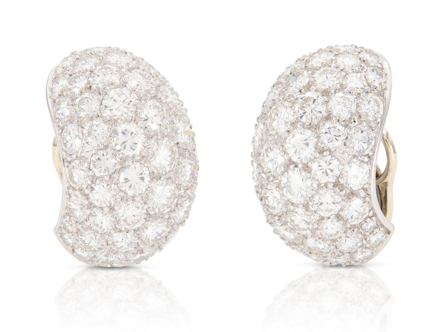 Vintage 1960s Van Cleef & Arpels 18.00 Carat Diamond Bombe Earrings