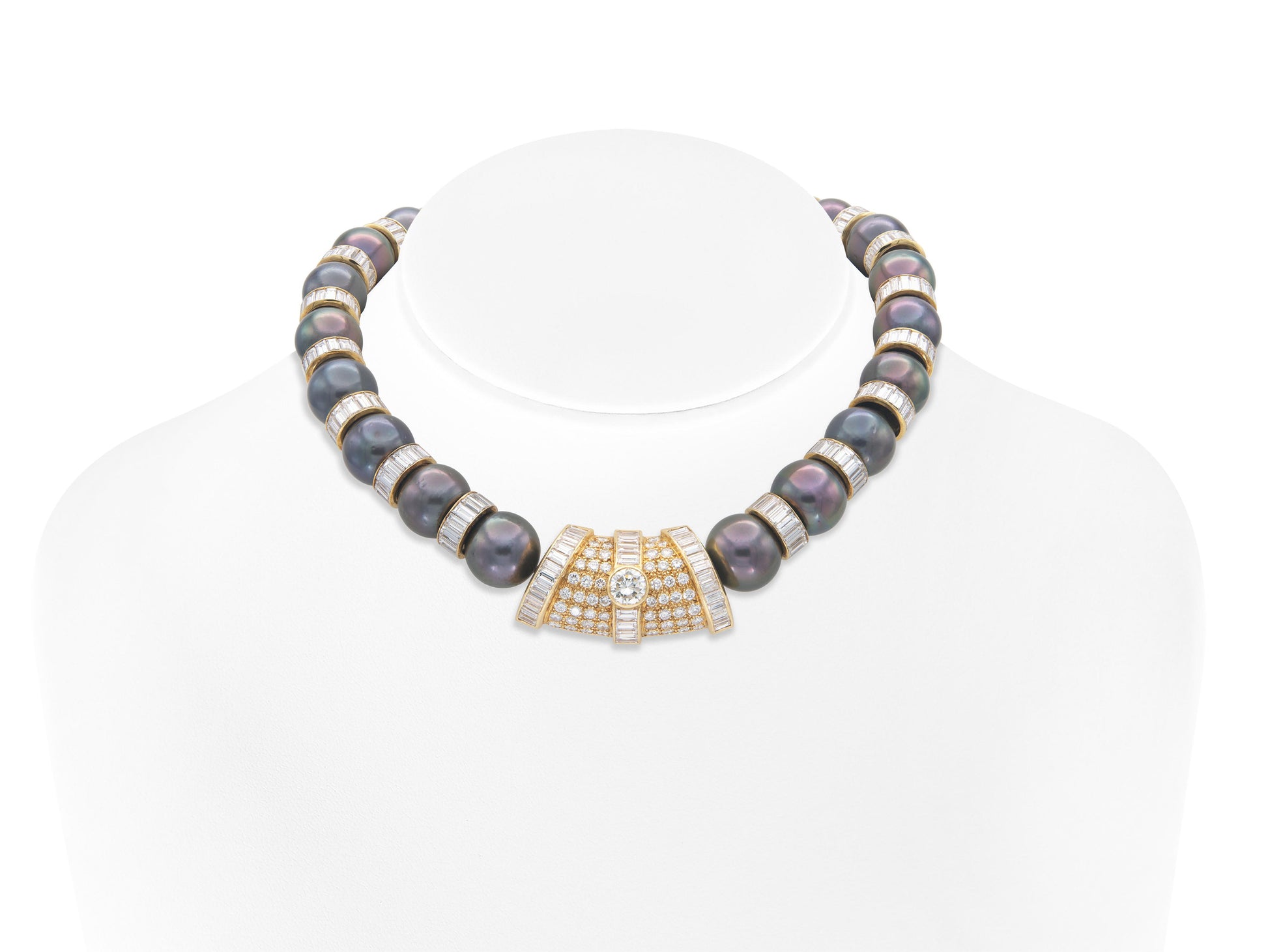 Vintage 1970s Tahitian Pearls Necklace with Diamonds