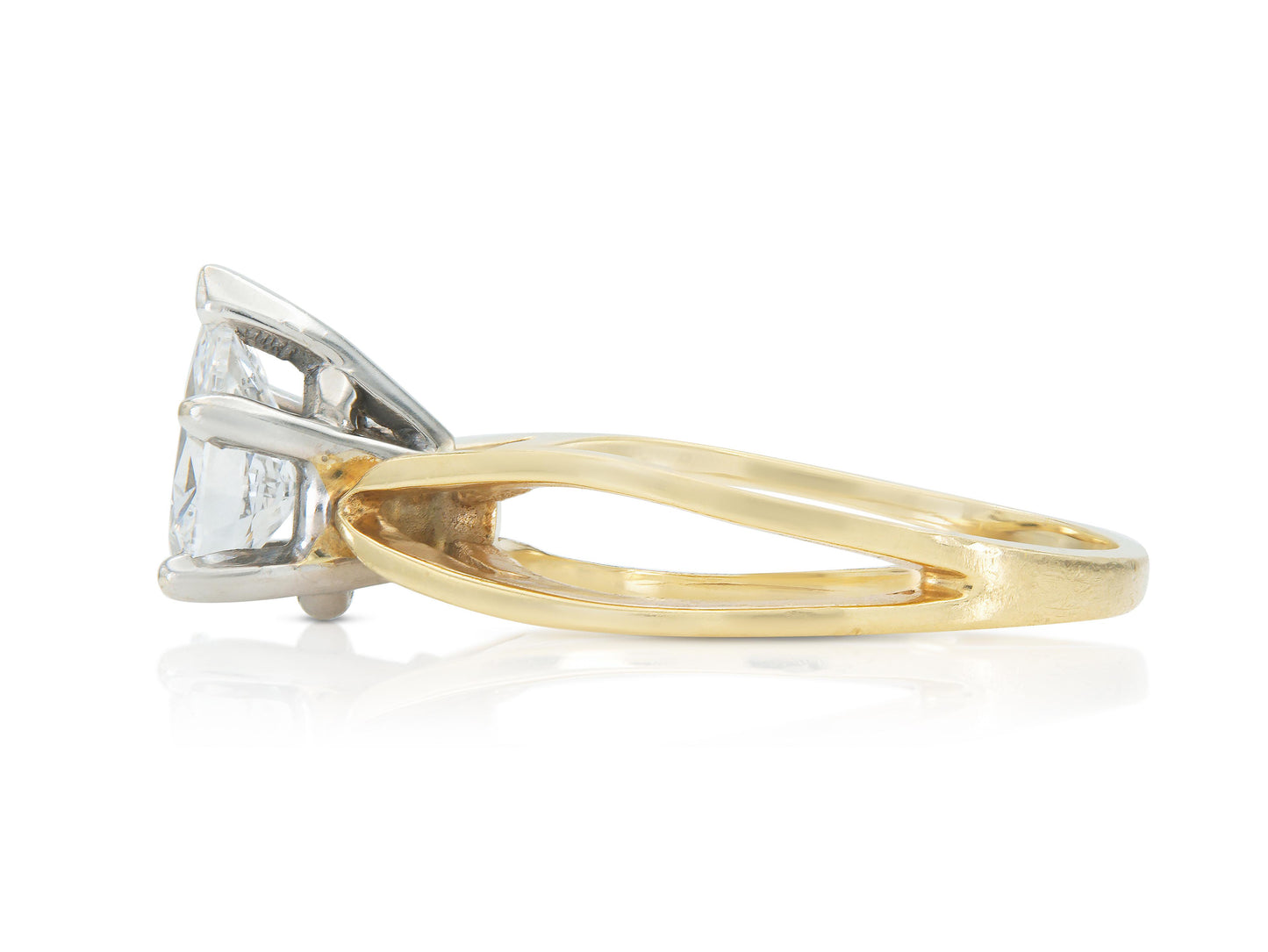 Vintage 1960s 0.87 Carat Pear Shaped Diamond Engagement Ring