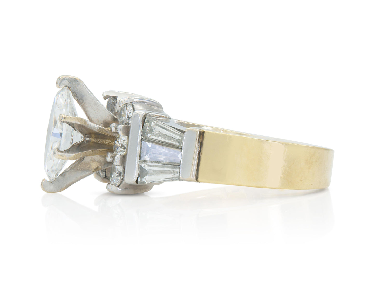Vintage 1980s 0.95 Carat Marquise Cut Diamond Engagement Ring