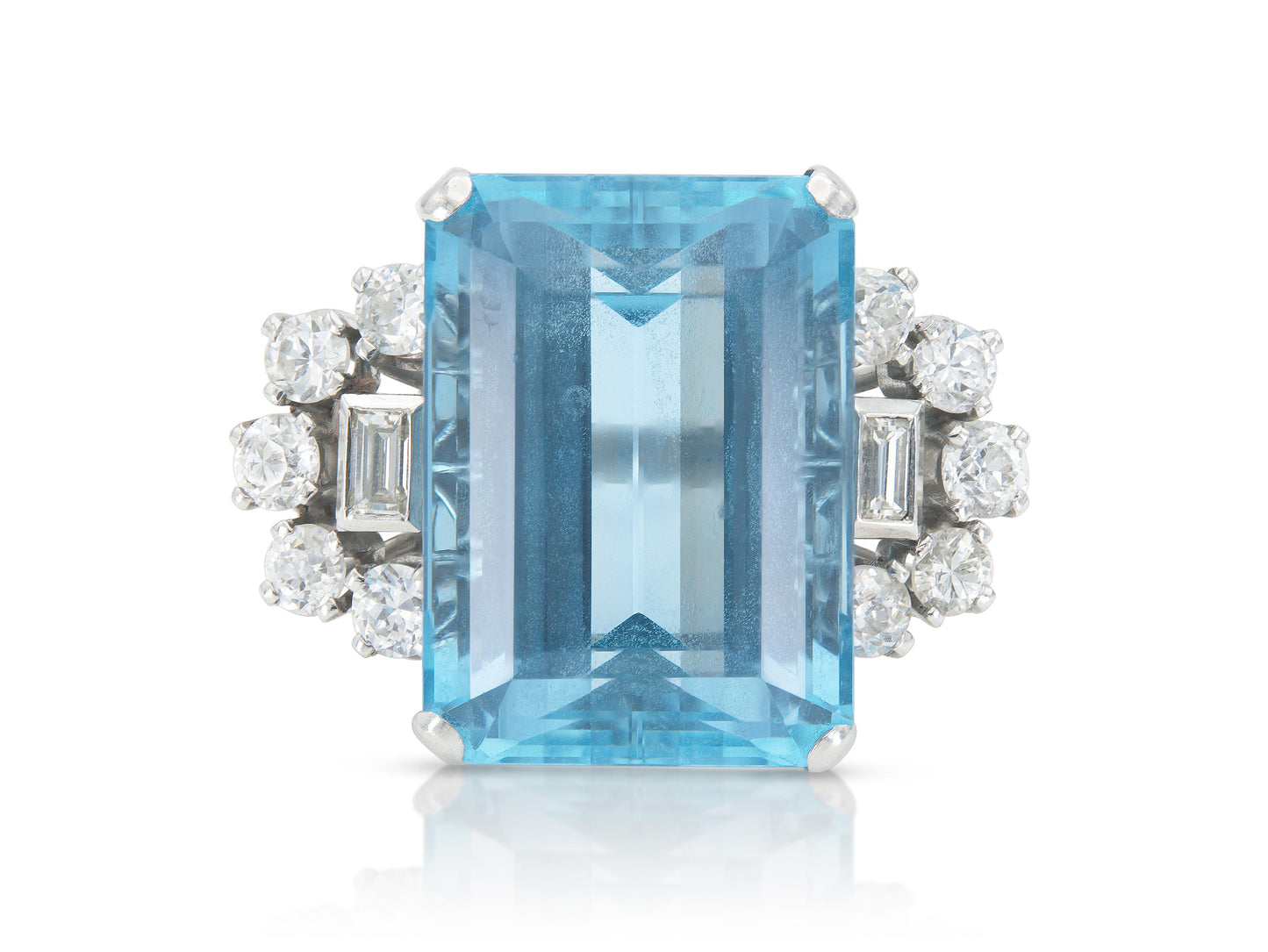 Antique Art Deco 1930s 30.00 Carat Aquamarine Cocktail Ring with Diamonds