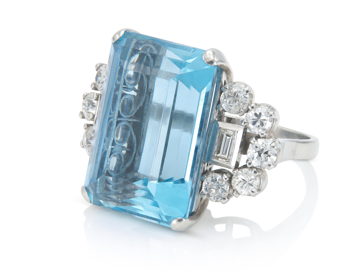 Antique Art Deco 1930s 30.00 Carat Aquamarine Cocktail Ring with Diamonds