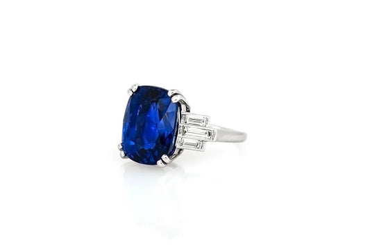 Art Deco Platinum Diamond Ring: Timeless Elegance - Banner
