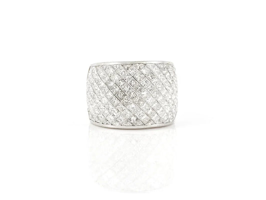Timeless Beauty Revealed- The Allure of Vintage and Antique Diamond Rings - Banner