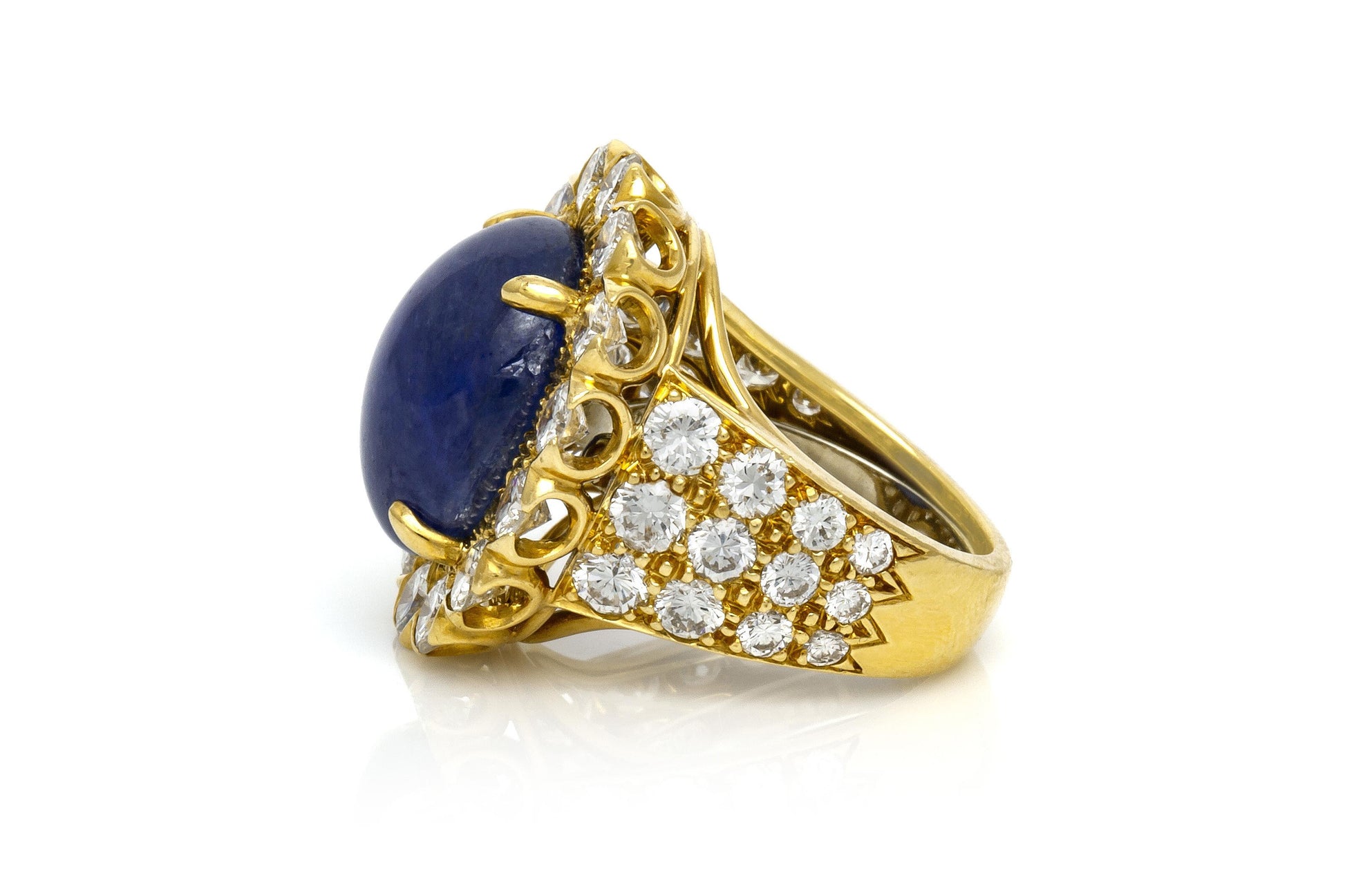 Vintage 1970s David Webb 10.00 Carat Cabochon Sapphire Ring with Diamonds