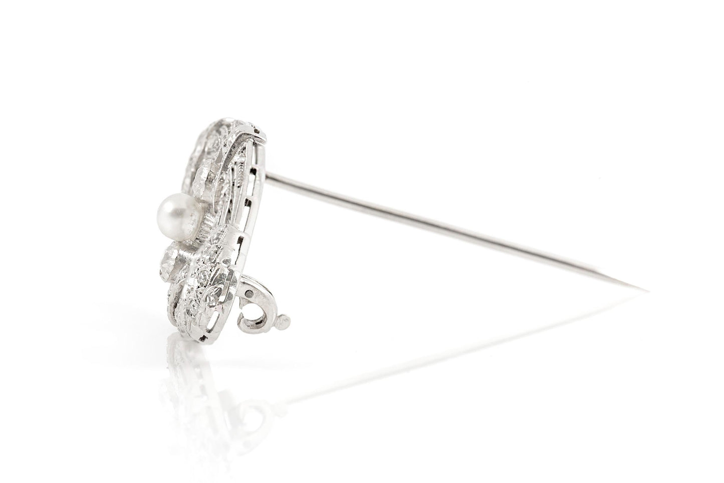 Antique Edwardian 1910s 1.50 Carat Diamond & Pearl Openwork Brooch