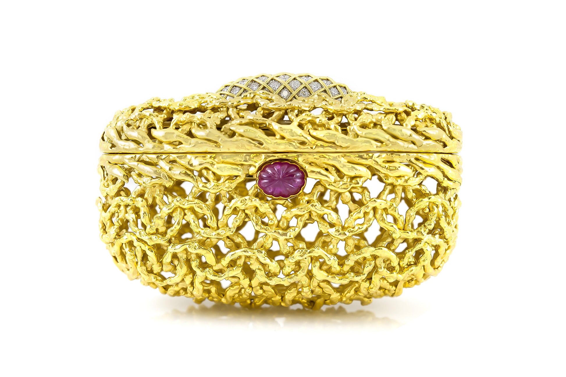 Vintage 1950s David Webb Gold Clutch with 10.00 Carat Ruby and Diamonds