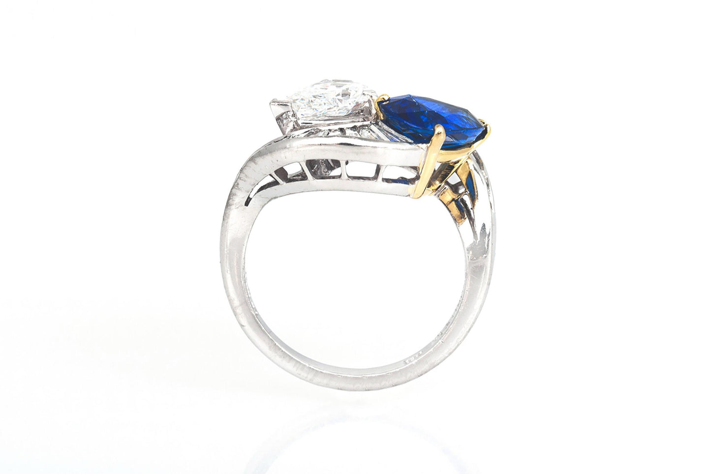 Vintage 1950s Toi Et Moi 2.50 Carat Sapphire and 1.18 Carat Diamond Ring