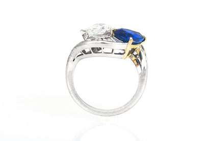 Vintage 1950s Toi Et Moi 2.50 Carat Sapphire and 1.18 Carat Diamond Ring