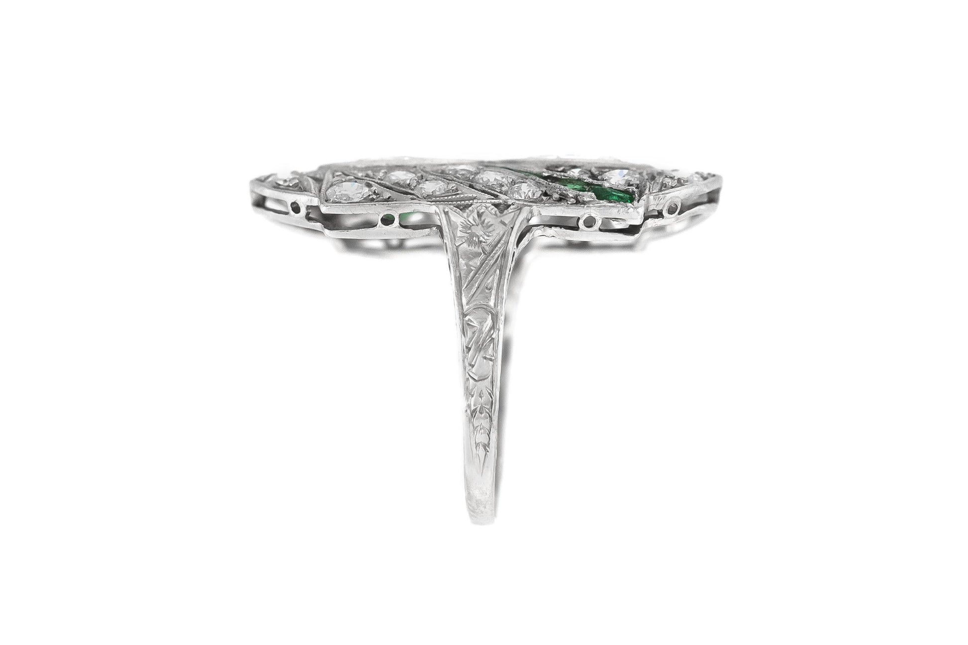 Antique Art Deco 1920s 1.50 Carat Diamond Dinner Ring with Emeralds