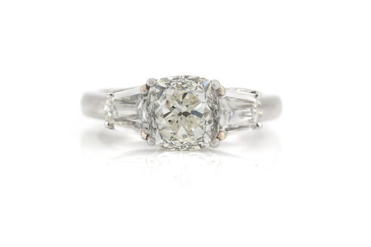 Antique Art Deco 1930s 2.50 Carat Old Mine Cut Diamond Engagement Ring