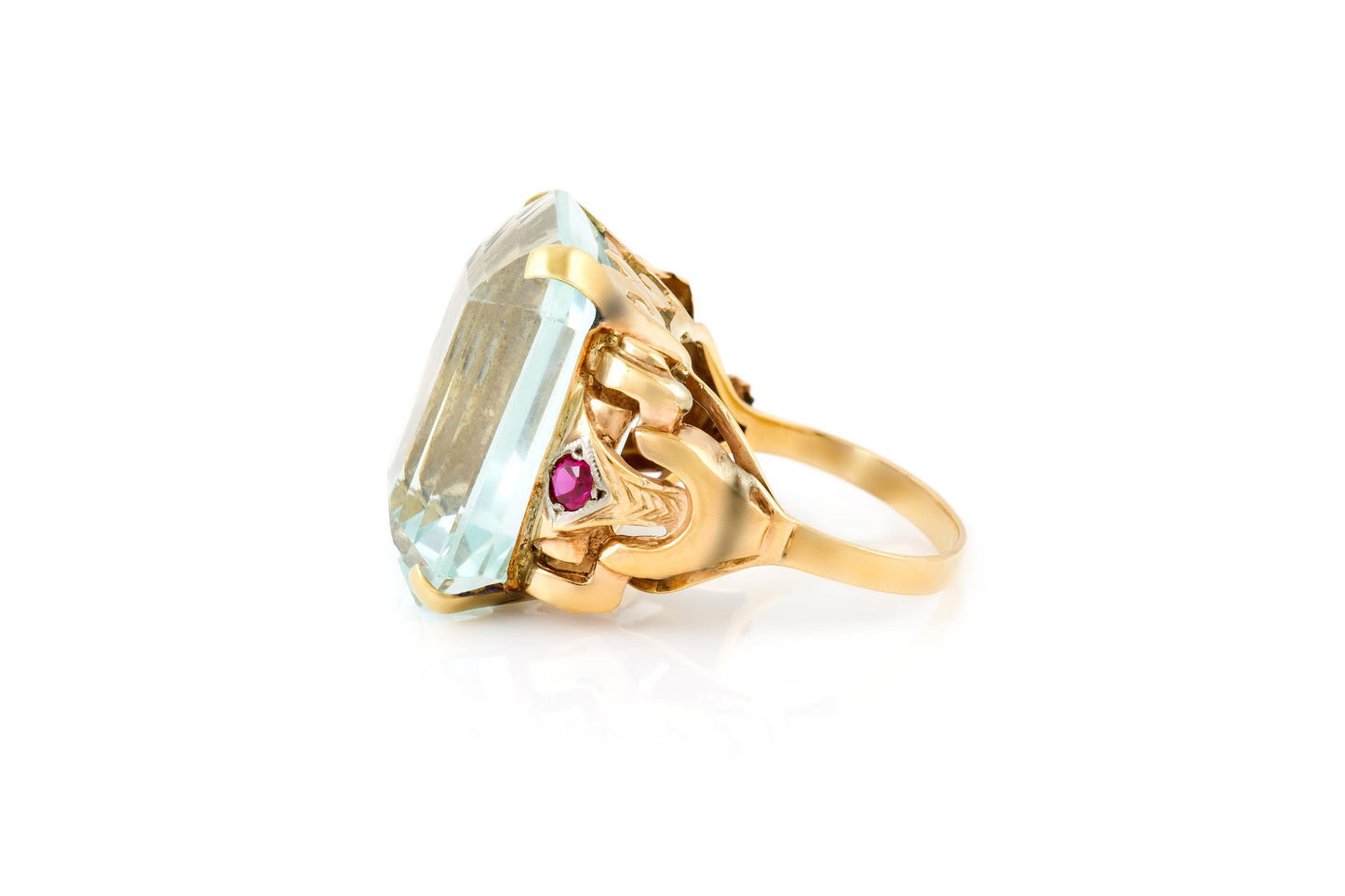 Vintage 1940s Retro 25.00 Carat Aquamarine Ring with Rubies