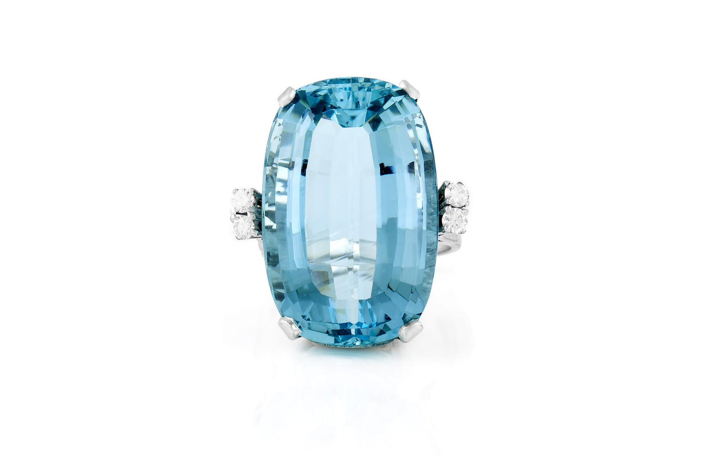 Vintage 1940s Retro 33.00 Carat Aquamarine Cocktail Ring with Diamonds