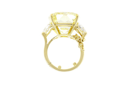 Vintage 1970s Van Cleef & Arpels 24.29 Carat Cushion Cut Yellow Diamond Ring