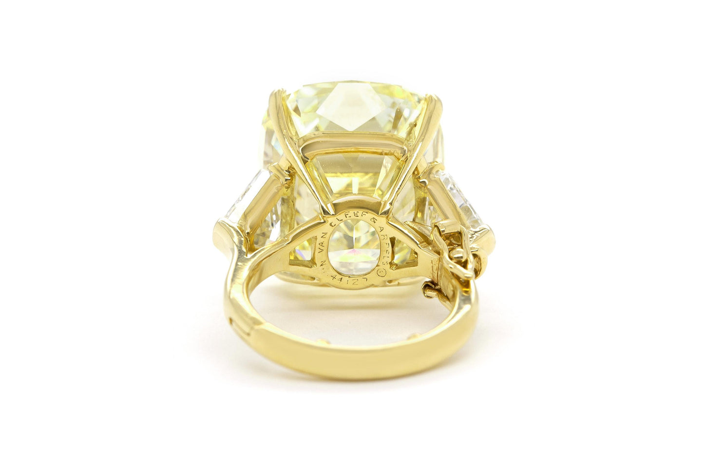 Vintage 1970s Van Cleef & Arpels 24.29 Carat Cushion Cut Yellow Diamond Ring