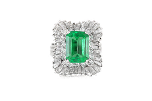 Vintage 1970s 7.00 Carat Colombian Emerald and Diamonds Ring