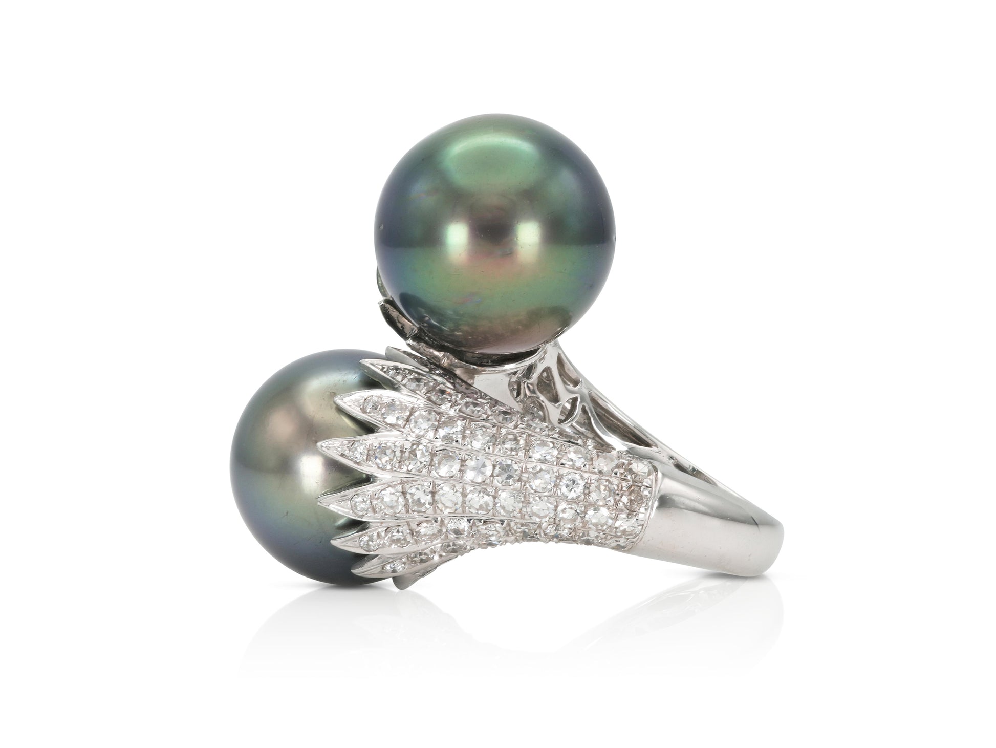 Vintage 1960s Bypass Tahitian Pearls and Diamonds Ring