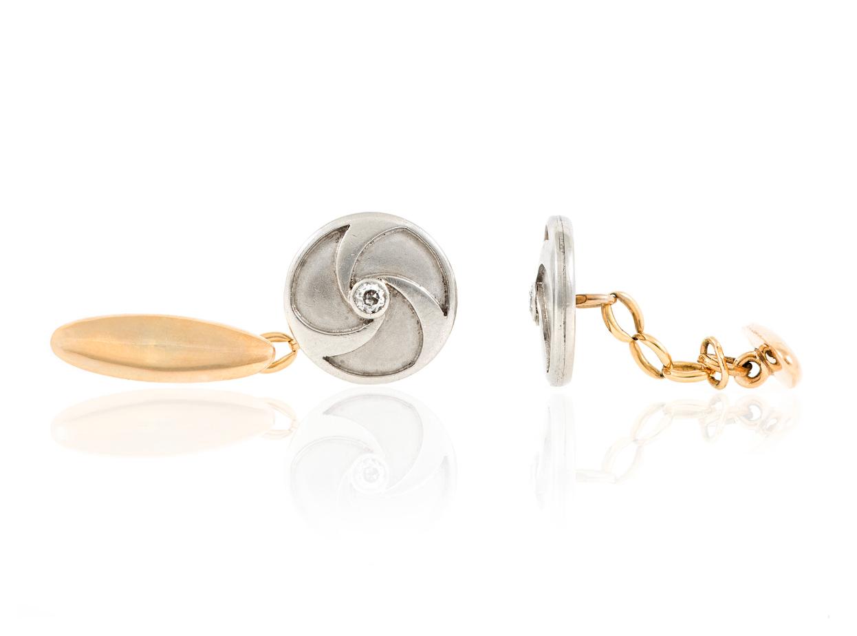 Antique Art Deco 1930s Two-Toned Swirl Cufflinks with Diamonds