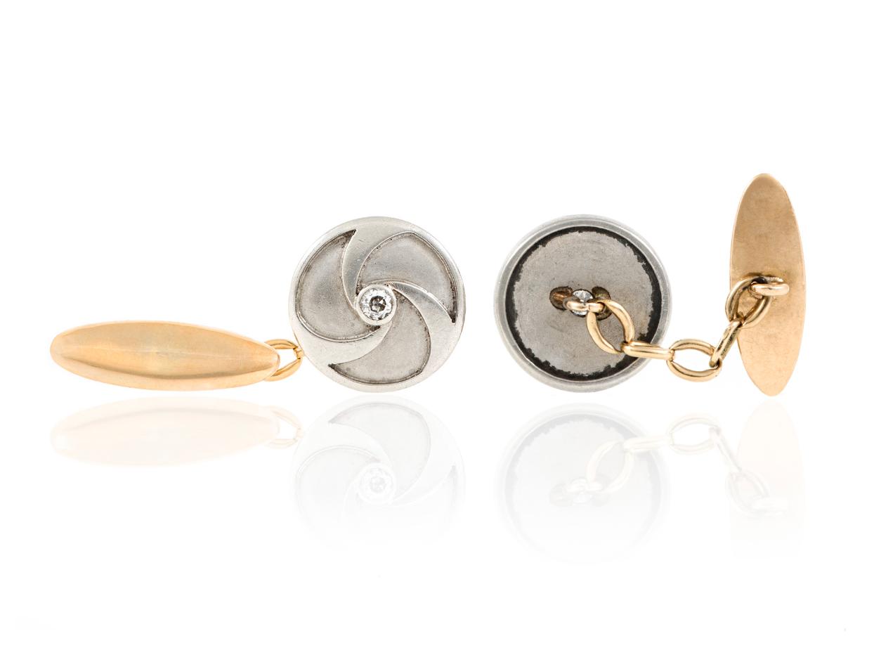 Antique Art Deco 1930s Two-Toned Swirl Cufflinks with Diamonds