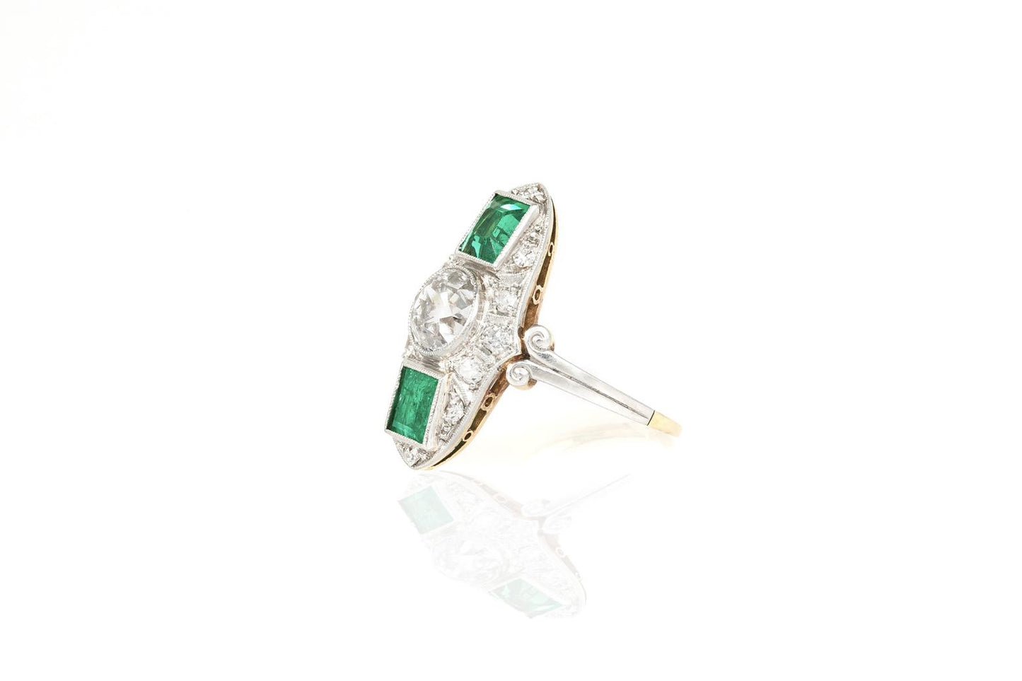 Antique Edwardian 1910s 1.50 Carat Diamond and 1.00 Carat Emerald Dinner Ring